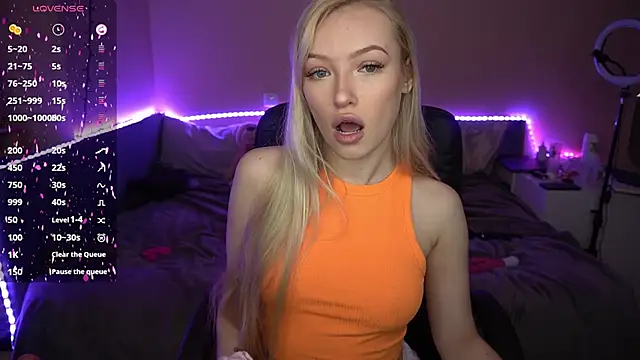 AmandaFiree online show from March 7, 7:19 am