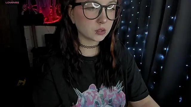 t0riayun0 online show from March 23, 10:25 pm