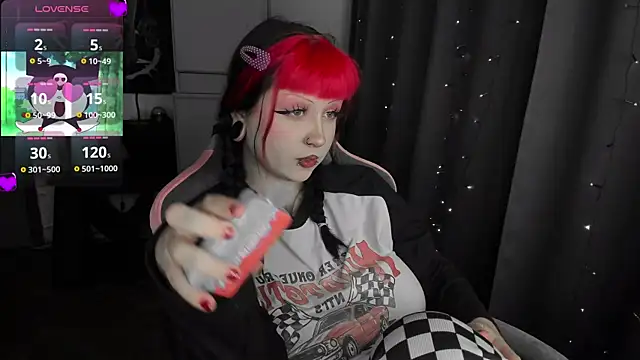 t0riayun0 online show from July 23, 10:40 pm