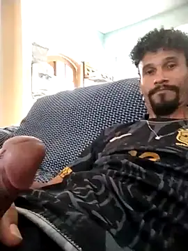 Snapshot of FestiveAdmirer chatting on March 17, 4:43 pm FestiveAdmirer online show from March 17, 4:43 pm