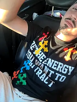 Snapshot of Bbyboyivan chatting on November 16, 10:26 pm Bbyboyivan online show from November 16, 10:26 pm