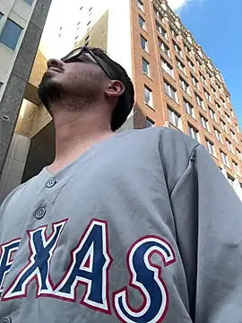 Snapshot of Bbyboyivan chatting on March 1, 9:28 pm Bbyboyivan online show from March 1, 9:28 pm