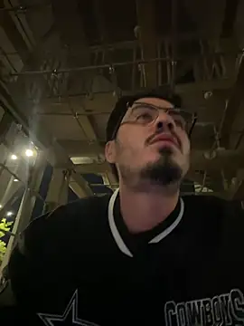 Snapshot of Bbyboyivan chatting on March 8, 5:33 am Bbyboyivan online show from March 8, 5:33 am