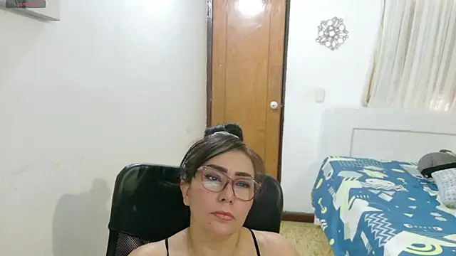 hottplay online show from November 7, 9:26 pm