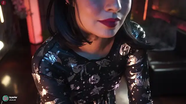 Snapshot of alessa_goreng chatting on November 1, 7:43 am alessa goreng online show from November 1, 7:43 am