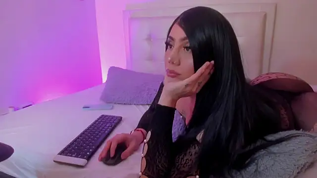 Snapshot of Lulu_exotic1 chatting on February 27, 12:34 pm Lulu exotic1 online show from February 27, 12:34 pm