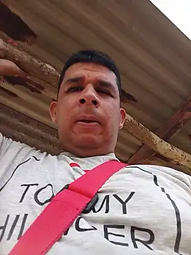 Snapshot of El-reyleon chatting on June 28, 9:10 pm El-reyleon online show from June 28, 9:10 pm