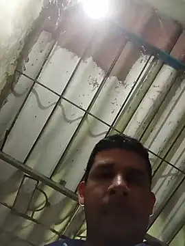 Snapshot of El-reyleon chatting on July 14, 6:02 pm El-reyleon online show from July 14, 6:02 pm