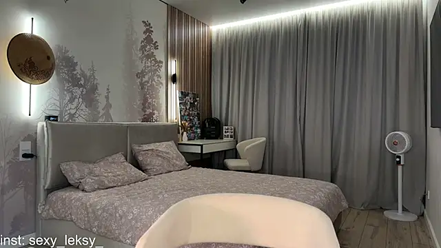 Snapshot of Lex_Love chatting on August 2, 6:50 pm Lex Love online show from August 2, 6:50 pm