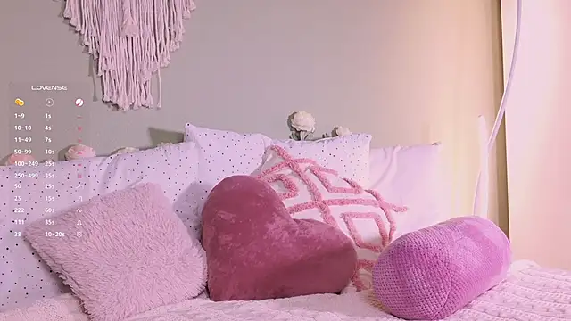 Snapshot of Rinas_secret chatting on October 15, 7:19 am Rinas secret online show from October 15, 7:19 am