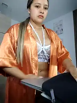 Snapshot of alana_69 chatting on July 8, 11:09 pm alana 69 online show from July 8, 11:09 pm