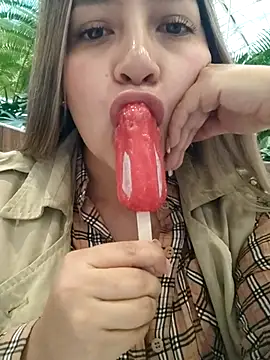 Snapshot of alana_69 chatting on July 15, 11:10 pm alana 69 online show from July 15, 11:10 pm