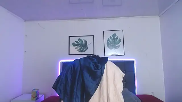 selena yourmilf online show from May 3, 6:14 pm