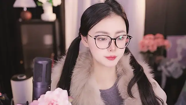Snapshot of Ocean--Lili chatting on January 9, 2:29 pm Ocean--Lili online show from January 9, 2:29 pm