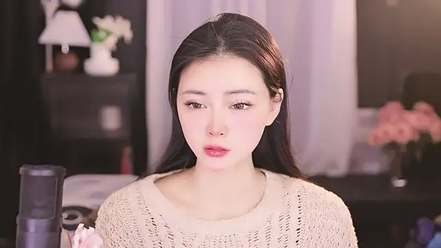 Snapshot of Ocean--Lili chatting on February 17, 2:04 pm Ocean--Lili online show from February 17, 2:04 pm