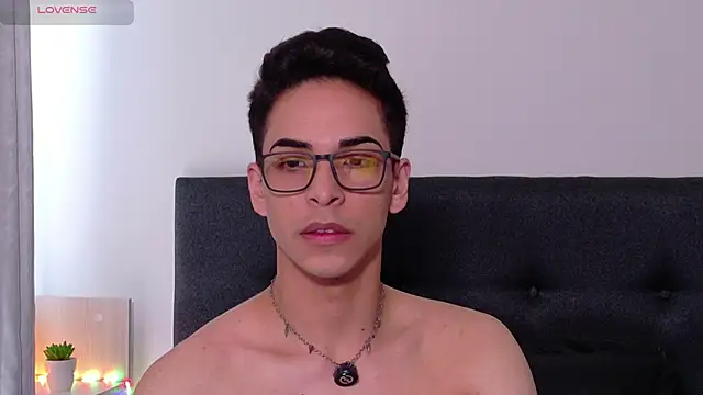 aodaboyyy online show from February 12, 1:28 pm