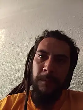 Snapshot of Pziko chatting on February 13, 12:17 am Pziko online show from February 13, 12:17 am