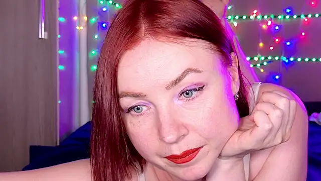 Snapshot of AnnJey chatting on February 5, 11:06 pm AnnJey online show from February 5, 11:06 pm