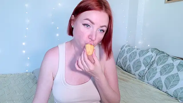 Snapshot of AnnJey chatting on September 24, 9:56 am AnnJey online show from September 24, 9:56 am