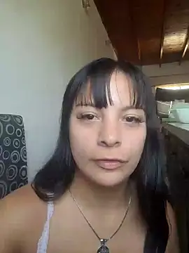 Snapshot of ZaraHoney chatting on January 22, 2:35 pm ZaraHoney online show from January 22, 2:35 pm