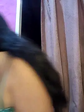 Snapshot of ZaraHoney chatting on February 7, 4:37 am ZaraHoney online show from February 7, 4:37 am