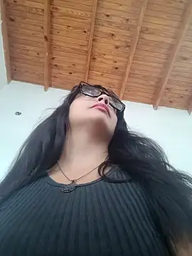 Snapshot of ZaraHoney chatting on February 13, 8:55 pm ZaraHoney online show from February 13, 8:55 pm