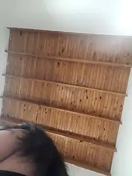 Snapshot of ZaraHoney chatting on February 21, 3:34 am ZaraHoney online show from February 21, 3:34 am