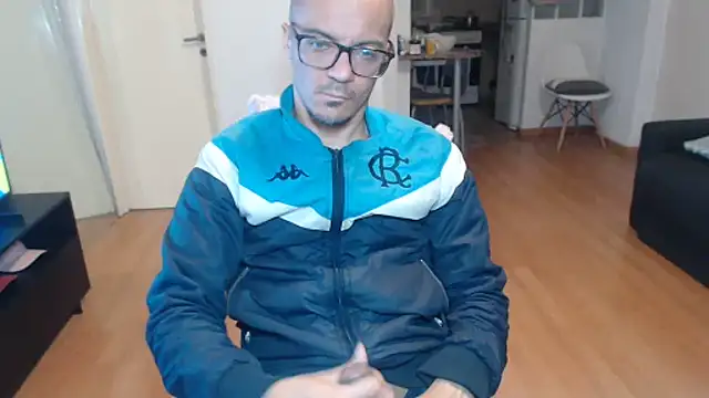 guachin hunk online show from June 10, 3:39 am