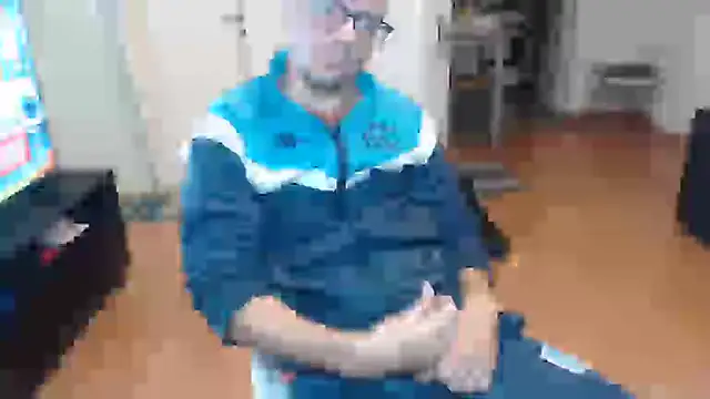 guachin hunk online show from June 12, 10:52 pm