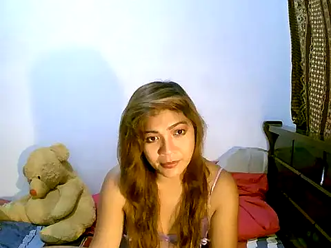 Snapshot of sweetvirginia01 chatting on December 14, 1:38 pm sweetvirginia01 online show from December 14, 1:38 pm