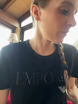 Snapshot of LadyChantale chatting on January 16, 9:16 am LadyChantale online show from January 16, 9:16 am