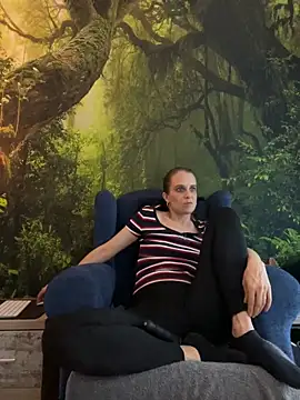 Snapshot of LadyChantale chatting on March 13, 9:37 pm LadyChantale online show from March 13, 9:37 pm