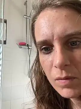 Snapshot of LadyChantale chatting on March 14, 8:42 am LadyChantale online show from March 14, 8:42 am