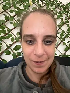 Snapshot of LadyChantale chatting on December 3, 6:21 am LadyChantale online show from December 3, 6:21 am