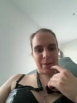 LadyChantale online show from June 15, 5:42 am