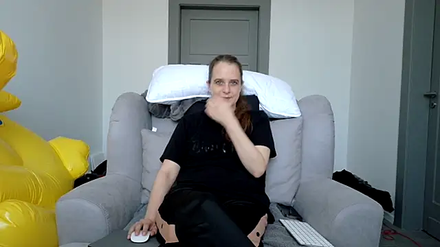 LadyChantale online show from July 25, 7:17 am