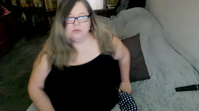 Snapshot of sex2 chatting on June 22, 3:25 am sex2 online show from June 22, 3:25 am