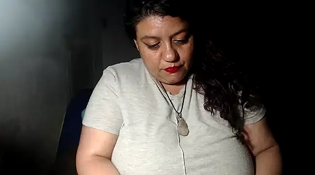 Snapshot of Lauren_baby chatting on February 20, 12:30 am Lauren baby online show from February 20, 12:30 am