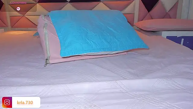 Snapshot of _kaarla_ chatting on January 23, 6:06 am kaarla online show from January 23, 6:06 am