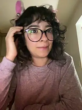 Snapshot of _Lunnaa_ chatting on January 16, 2:15 am Lunnaa online show from January 16, 2:15 am