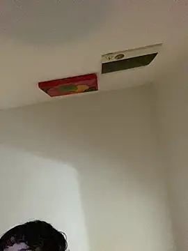 Snapshot of _Lunnaa_ chatting on March 12, 1:12 am Lunnaa online show from March 12, 1:12 am