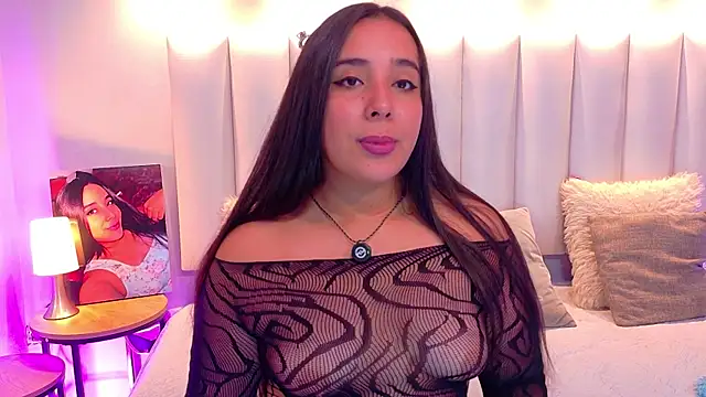 Snapshot of ValenScott1 chatting on July 27, 12:45 pm ValenScott1 online show from July 27, 12:45 pm