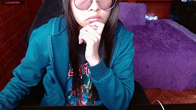 MidoriQuiinn online show from June 10, 7:35 pm