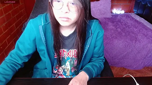 MidoriQuiinn online show from June 14, 4:09 pm
