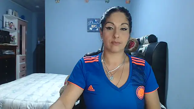 Snapshot of sahtlove1 chatting on June 24, 12:42 am sahtlove1 online show from June 24, 12:42 am