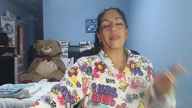 Snapshot of sahtlove1 chatting on July 6, 11:18 pm sahtlove1 online show from July 6, 11:18 pm