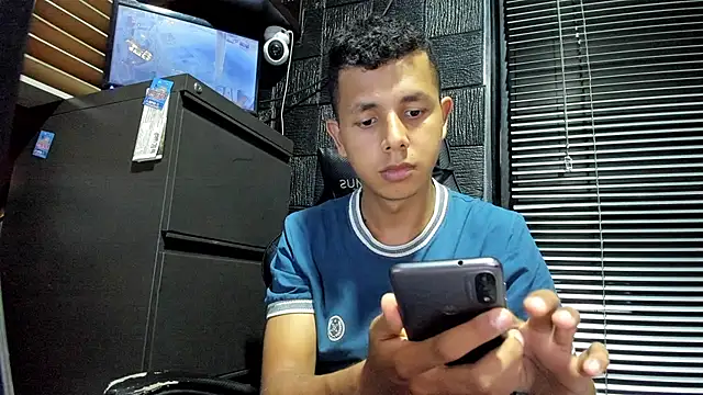 boy bigcock24cm online show from July 12, 12:12 am