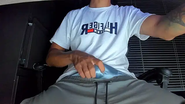 boy bigcock24cm online show from July 23, 4:43 am