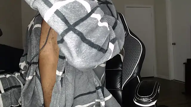 Snapshot of ChrisVacher chatting on December 15, 11:31 pm ChrisVacher online show from December 15, 11:31 pm