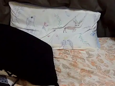 Snapshot of Sweet_ebony20 chatting on June 11, 2:44 am Sweet ebony20 online show from June 11, 2:44 am